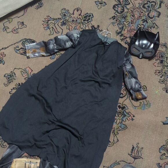 DC Comics Justice League Tactical Batman Costume 5-6 - Picture 6 of 9